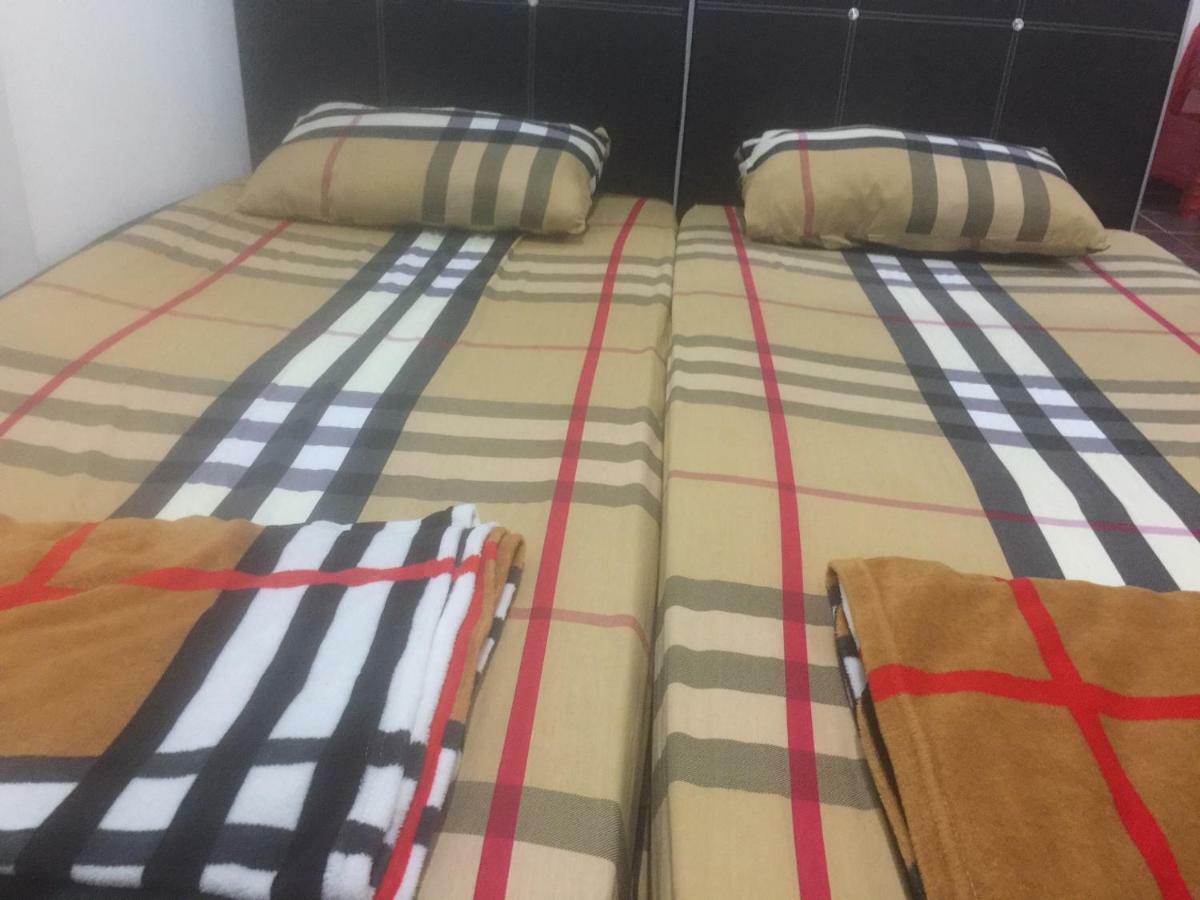 Jiaxin Hostel Ulu Tiram Luaran gambar