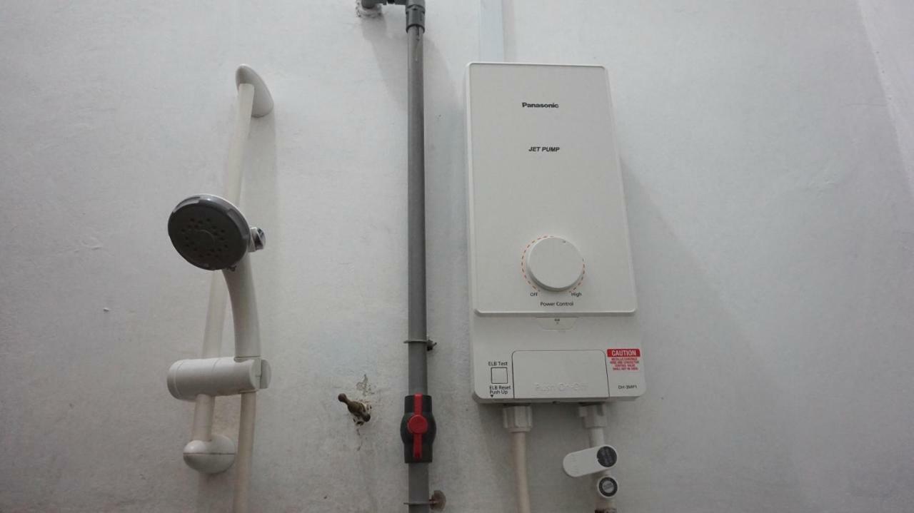 Jiaxin Hostel Ulu Tiram Luaran gambar