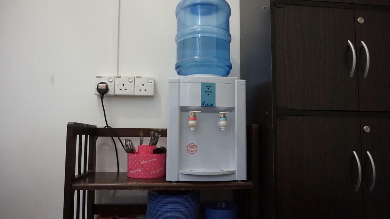 Jiaxin Hostel Ulu Tiram Luaran gambar